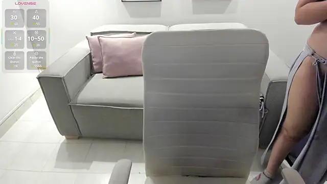 Snapshot of Nayla_Luxe chatting on 07-12-26, 11:56 Nayla Luxe online show from 07-12-26, 11:56
