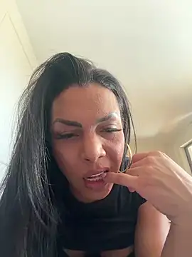 Snapshot of latinasexydoll chatting on 06-17-26, 11:01 latinasexydoll online show from 06-17-26, 11:01