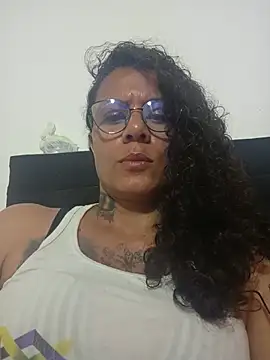Snapshot of Claro_de_Luna chatting on 06-20-26, 12:47 Claro de Luna online show from 06-20-26, 12:47