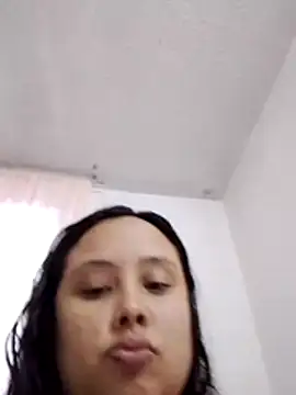 Laura 99 online show from 06-30-26, 10:55