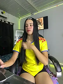 Lesly Cute  online show from 06-19-26, 04:17
