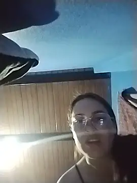 Emma stt online show from 06-17-26, 01:41