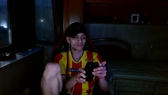 latino with hard cock online show from 06-17-26, 08:10