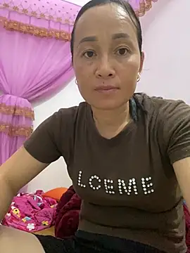 Snapshot of Loly_hana chatting on 06-18-26, 01:04 Loly hana online show from 06-18-26, 01:04