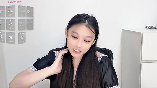 Snapshot of qiuqiu-123 chatting on 07-01-26, 01:45 qiuqiu-123 online show from 07-01-26, 01:45