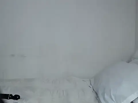 SlenderDiamond online show from 06-26-26, 05:45