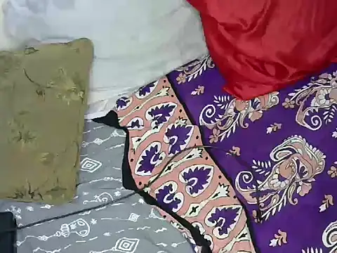 Snapshot of brownfinegirl22 chatting on 07-06-26, 03:03 brownfinegirl22 online show from 07-06-26, 03:03
