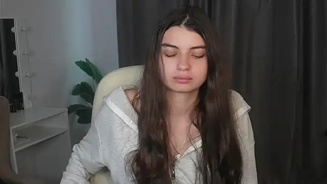 GraciaBuchwalter online show from 06-19-26, 11:14
