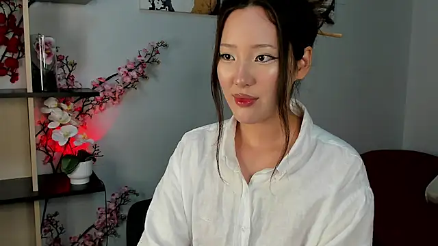 Lillie sunn online show from 06-21-26, 10:01