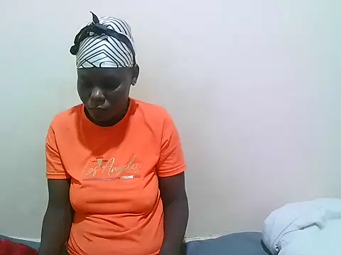 Snapshot of bianca_love2 chatting on 07-06-26, 10:45 bianca love2 online show from 07-06-26, 10:45