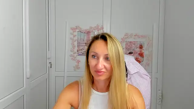 LilyDreamm online show from 06-19-26, 06:29