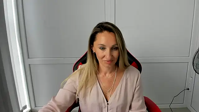 LilyDreamm online show from 07-21-26, 12:40
