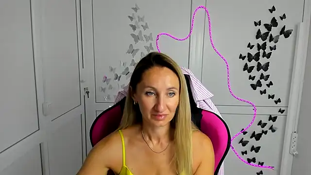 LilyDreamm online show from 07-23-26, 06:33