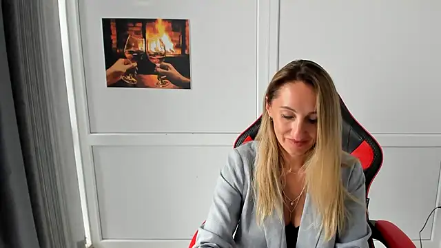 LilyDreamm online show from 07-28-26, 11:17