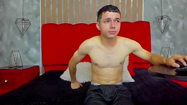 ZoeANDAlex  online show from 06-29-26, 12:49