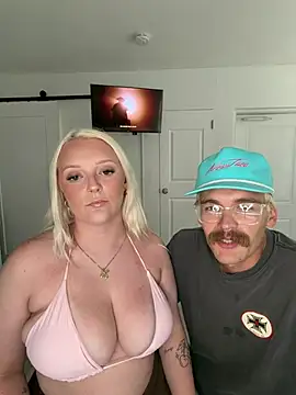 Snapshot of Blondebarbie21 chatting on 06-26-26, 08:57 Blondebarbie21 online show from 06-26-26, 08:57