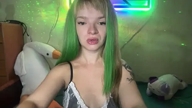 Snapshot of JadeEva chatting on 07-14-26, 08:03 JadeEva online show from 07-14-26, 08:03