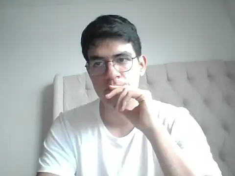Snapshot of FernanHot69 chatting on 07-22-26, 12:35 FernanHot69 online show from 07-22-26, 12:35