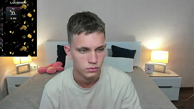 Snapshot of m0neyken chatting on 06-27-26, 05:45 m0neyken online show from 06-27-26, 05:45