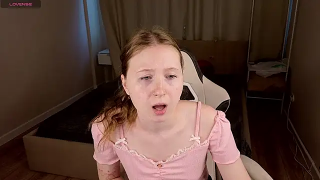 LiliTiny online show from 07-16-26, 01:44