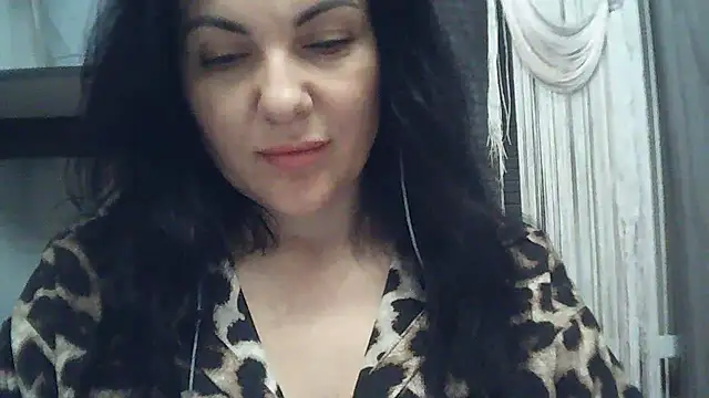 Snapshot of Camilynbi chatting on 06-29-26, 08:42 Camilynbi online show from 06-29-26, 08:42