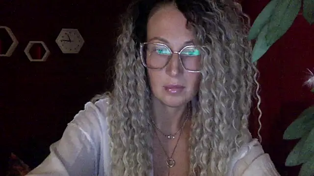 Snapshot of Solenyavo chatting on 06-23-26, 07:56 Solenyavo online show from 06-23-26, 07:56
