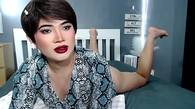 Snapshot of STUCK_on_YOU_ chatting on 11-11-25, 07:03 STUCK on YOU online show from 11-11-25, 07:03