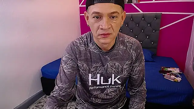 Cesirry  online show from 07-18-26, 01:37