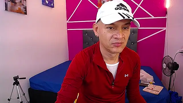 Cesirry  online show from 07-22-26, 12:41