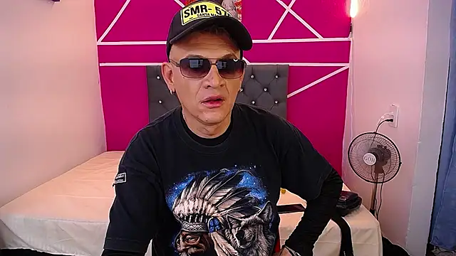 Cesirry  online show from 07-29-26, 06:06