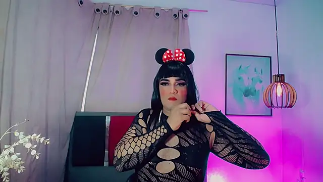 Snapshot of natalie_vegas_ chatting on 08-01-26, 11:31 natalie vegas online show from 08-01-26, 11:31