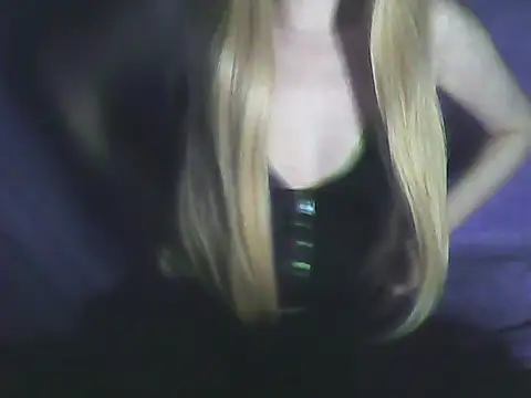 Snapshot of Corilyn chatting on 08-01-26, 06:40 Corilyn online show from 08-01-26, 06:40