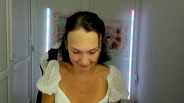 OliviaKateee online show from 06-23-26, 06:11