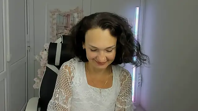OliviaKateee online show from 06-26-26, 06:07