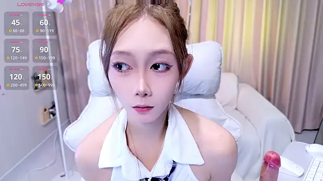 YangYang-0805 online show from 06-24-26, 05:06