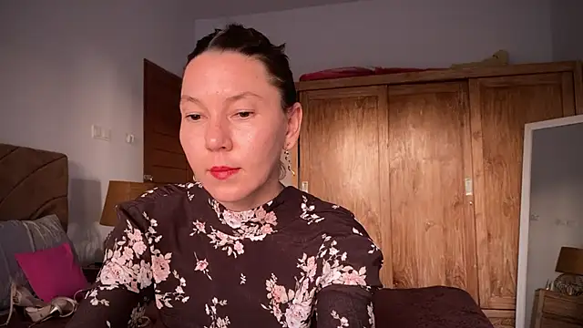 Snapshot of kittycat4you chatting on 12-19-24, 10:24 kittycat4you online show from 12-19-24, 10:24