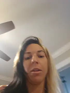 lil jiggly online show from 06-23-26, 10:08