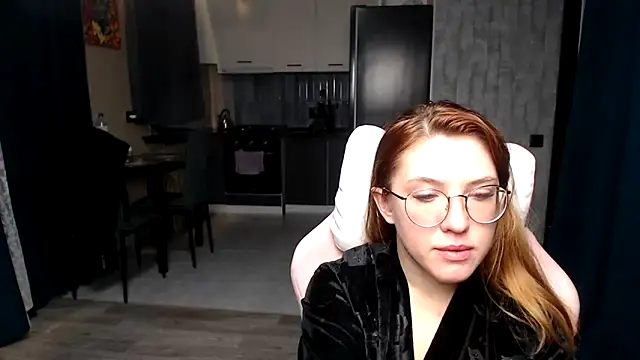 Reginasmilee online show from 11-08-25, 12:33