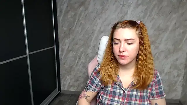 Reginasmilee online show from 01-12-26, 02:17