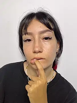 im lizzy17 online show from 06-26-26, 12:37