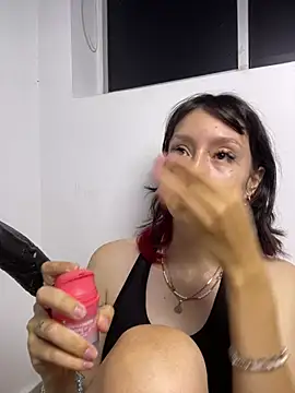 im lizzy17 online show from 06-29-26, 06:08