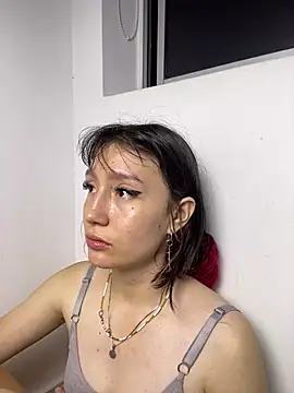 im lizzy17 online show from 07-04-26, 06:08