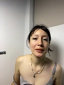 im lizzy17 online show from 07-07-26, 05:54