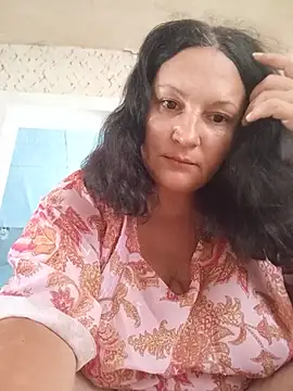 Snapshot of Irisssska chatting on 07-04-26, 10:43 Irisssska online show from 07-04-26, 10:43