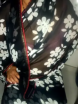 Snapshot of Miss-Jiyaa chatting on 07-06-26, 05:48 Miss-Jiyaa online show from 07-06-26, 05:48