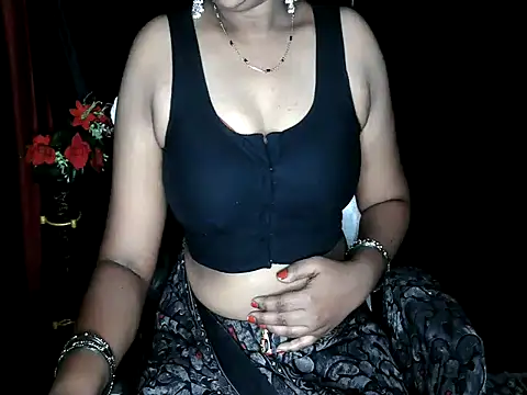 Snapshot of Shara20 chatting on 07-21-26, 05:15 Shara20 online show from 07-21-26, 05:15