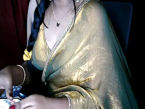 Snapshot of Shara20 chatting on 08-09-26, 02:46 Shara20 online show from 08-09-26, 02:46