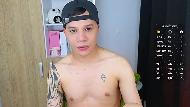Snapshot of Im_Marco_ chatting on 07-02-26, 03:23 Im Marco online show from 07-02-26, 03:23