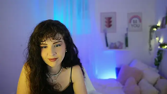 Snapshot of Daisy_Lowe chatting on 07-17-26, 07:41 Daisy Lowe online show from 07-17-26, 07:41
