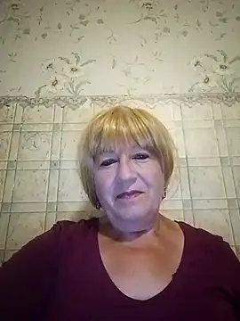 Snapshot of EmmaSwan555 chatting on 07-06-26, 10:45 EmmaSwan555 online show from 07-06-26, 10:45
